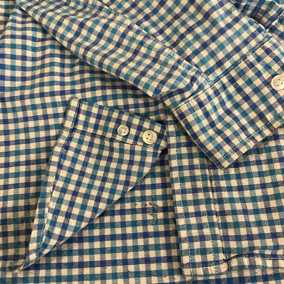 Tackle and Tide long sleeve, button up shirt. Men’s medium. Very soft Like linen - Picture 4 of 7